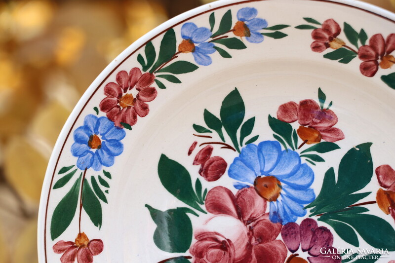 Kispesti kerámia falitányér