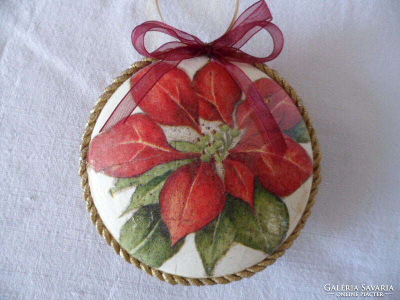 Karácsonyfadísz dekupázs technikával