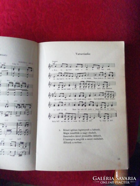 Régi Ének-zene a gimnáziumok  1.  osztálya számára  1966. Tankönyvkiadó .  nagyon jó állapotú