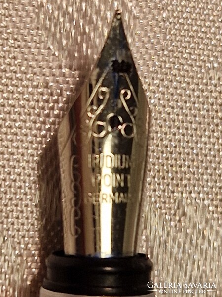 IRIDIUM POINT GERMANY töltőtoll, fa betét, emlék MADAME TUSSAUD'S