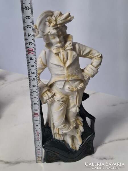 Barokk porcelán figura
