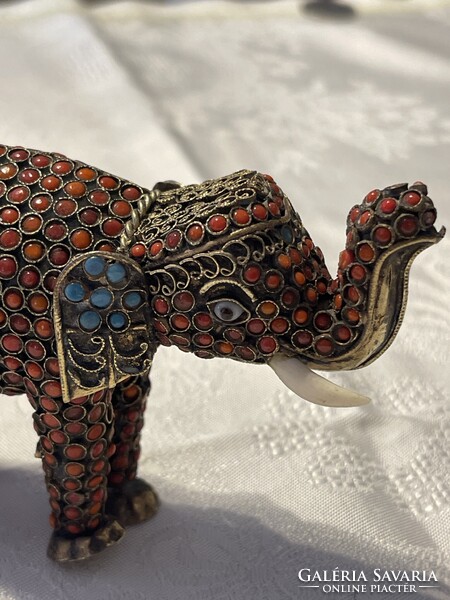 Csodás Kinai szerencse hozó amulett valódi korall és türkisz kövekkel.