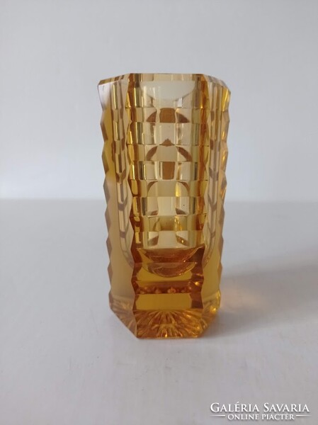 Jelezett Borostyán színű csiszolt üveg váza