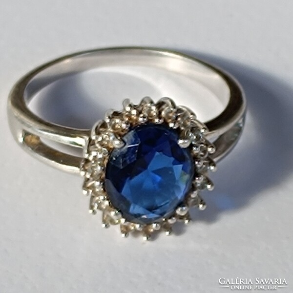 Ezüst gyűrű, kék kővel