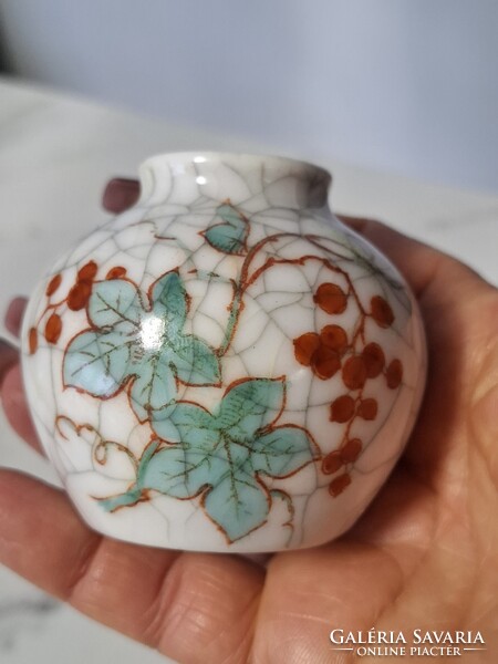 Porcelán kínai kis váza