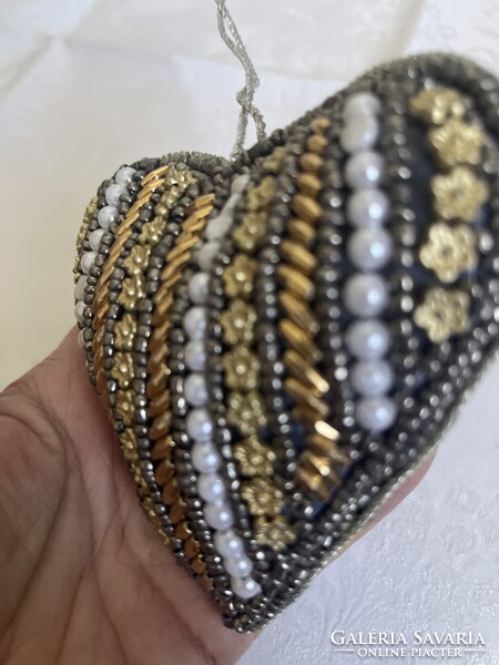 Gyönyörű régi gyöngyökkel hímzett karácsonyfa szív dísz. Nagy