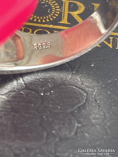 Széles moissanite gyémánt gyűrű ezüst foglalatban