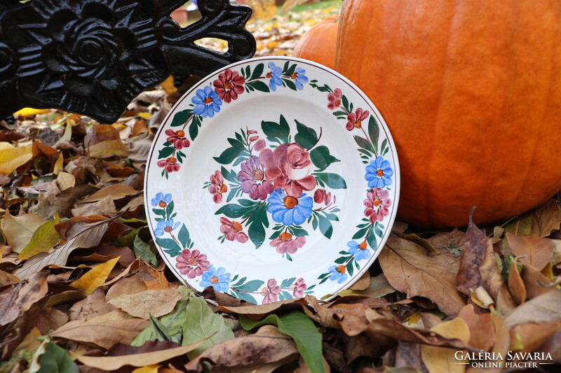 Kispesti kerámia falitányér