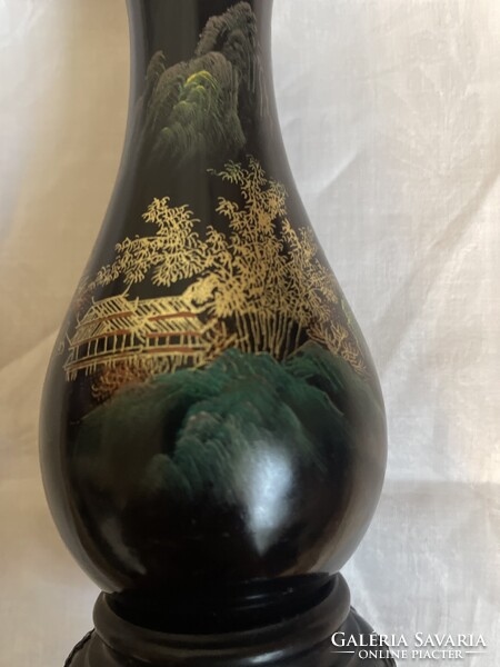 Nagyonszép Kinai kézzel festett  lakk fa váza, nagy.