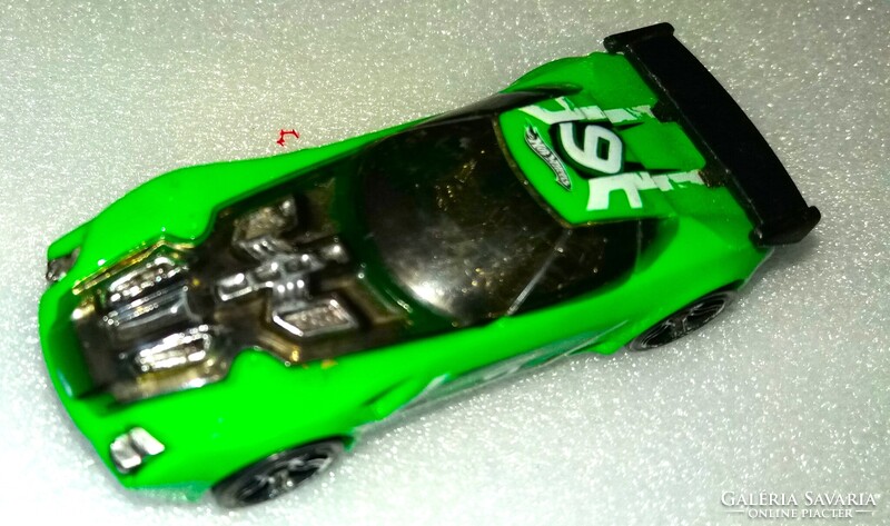 2008. MATTEL - HOT WHEELS - NERVE HAMMER -1 :64 fém kisautó a képek szerint