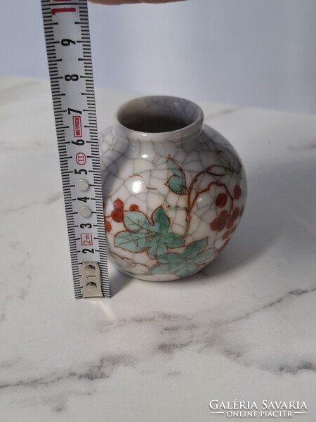 Porcelán kínai kis váza