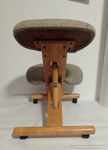 Térdelő szék, térdeplő, kárpitos, egészséges tartás biztosító ülőke