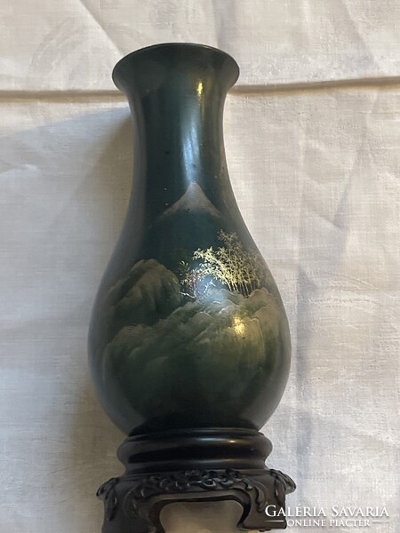 Nagyonszép Kinai kézzel festett  lakk fa váza, ritka zöld színben.