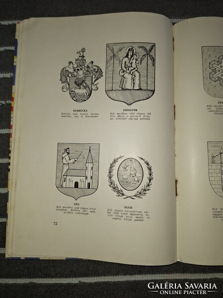 Dr. Széll Sándor: Városaink neve, címere és lobogója. Történeti és heraldikai tanulmány (Bp.) 1941.
