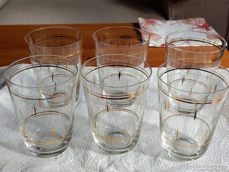 Régi, szépen metszett, aranyozott üvegpohár készlet (6 vizespohár)