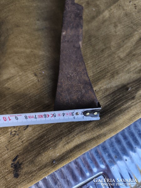 Szőlészeti kereszt csákány