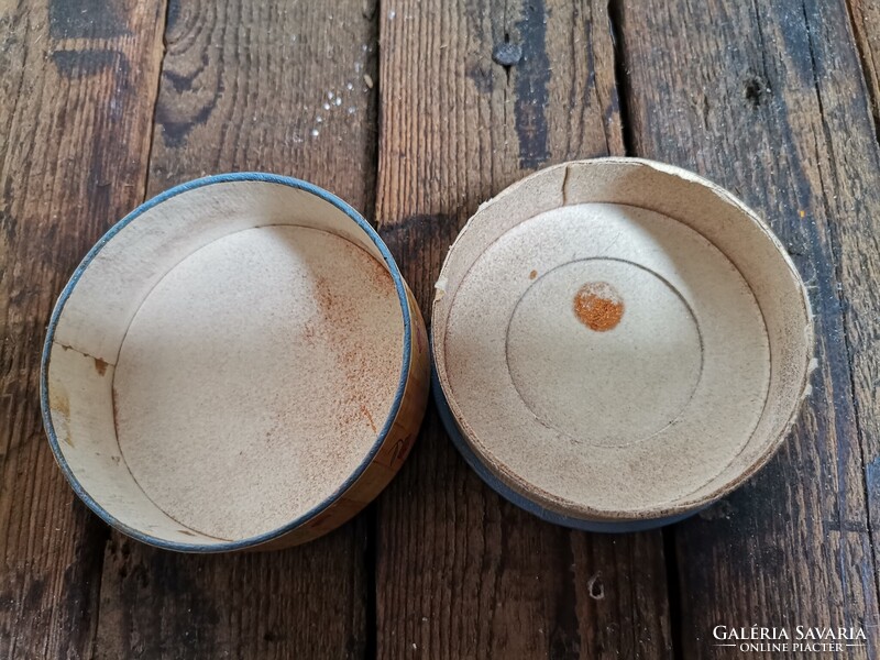 Houbigant púderes doboz