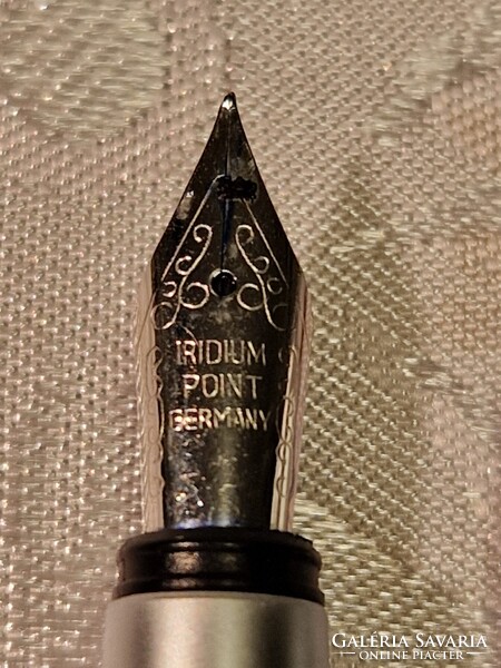 IRIDIUM POINT GERMANY töltőtoll, fa betét, emlék MADAME TUSSAUD'S