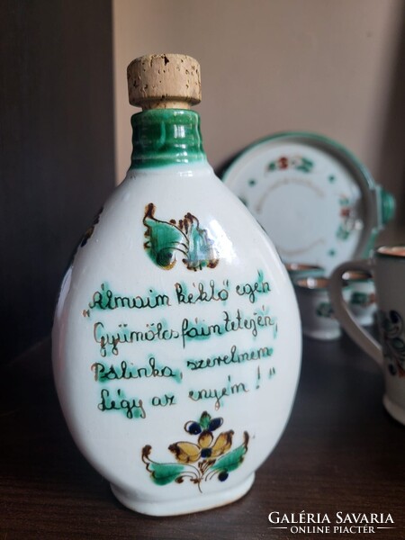 Kézzel festett magyar pálinkás és vendégváró készlet – kulacs, 6 kupica, tálca, kancsó és 2 bögre