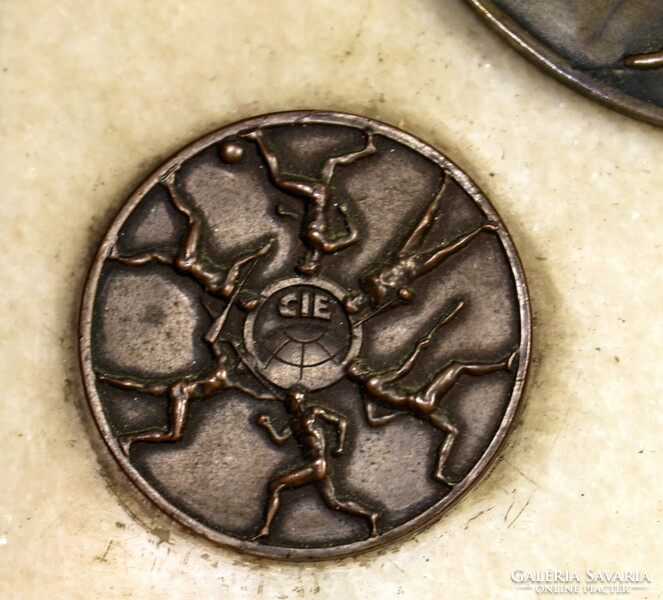 Berán Lajos (1882-1943) ORSZÁGOS TESTNEVELÉSI TANÁCS ÉS MÁSIK 2 ÉREMMEL ... MÁRVÁNY ASZTALDÍSZ