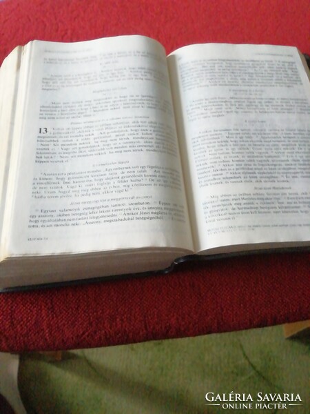 Biblia  ökumenikus fordítás  Budapest 1975.  Nagyon jó állapotú