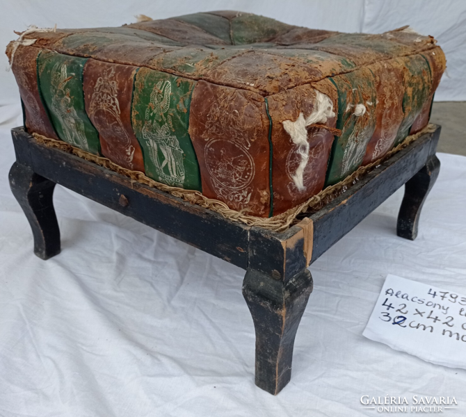 Régi lábtartó, ottomán, nagyon alacsony asztal, posztamens...