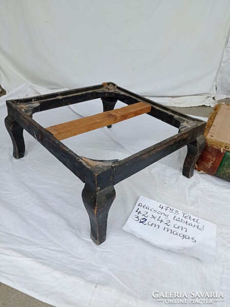 Régi lábtartó, ottomán, nagyon alacsony asztal, posztamens...