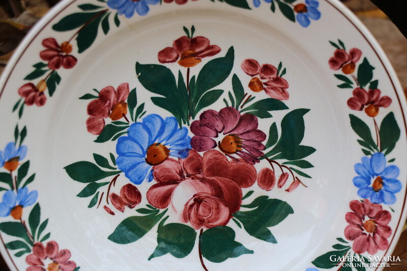 Kispesti kerámia falitányér