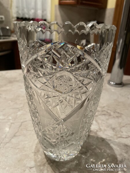 Kristály váza 20 cm magas, hibátlan vitrin állapotban