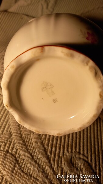 Régi zsolnay virágos tejkiöntő