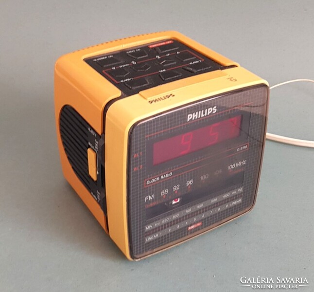 Philips D3110/2 Cube rádiós AM/FM ébresztő óra