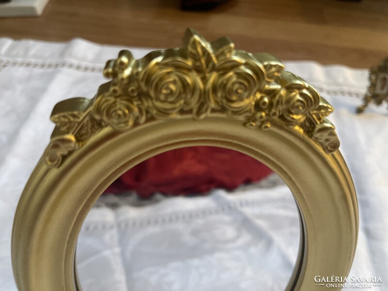 Ovális díszes, rózsás asztali tükör 23*15.5 cm.
