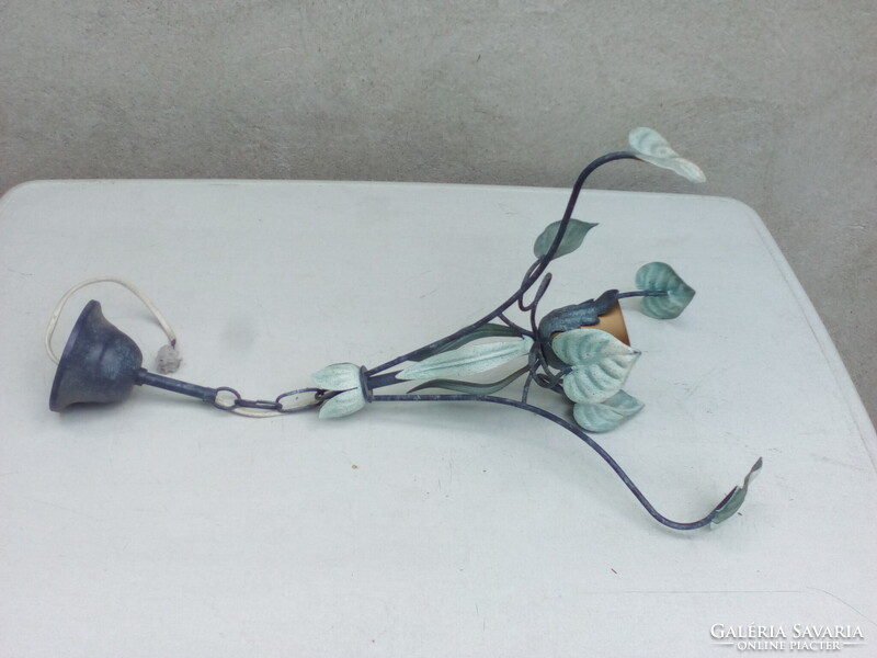 Virágmintás, kovácsoltvas csillár, mennyezeti lámpa