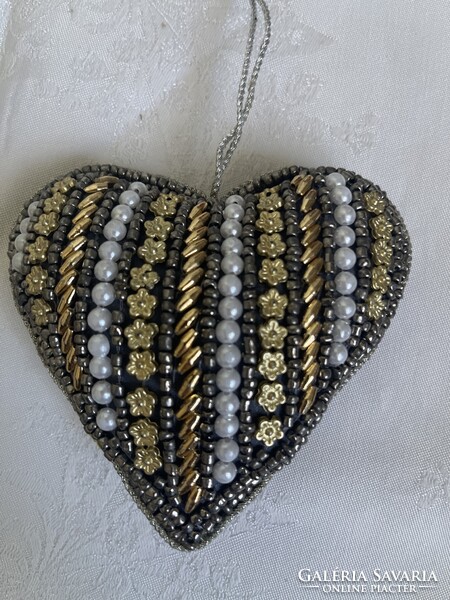 Gyönyörű régi gyöngyökkel hímzett karácsonyfa szív dísz. Nagy
