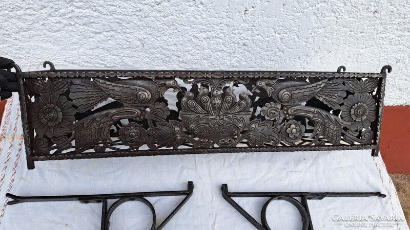 Kovácsoltvas virágtartó eladó ! Règi ! Kézi munka !