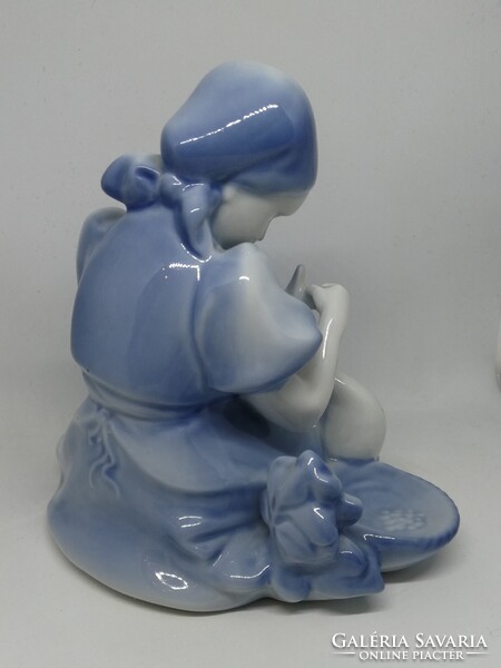 Zsolnay porcelán libatömő lány "RITKA"!