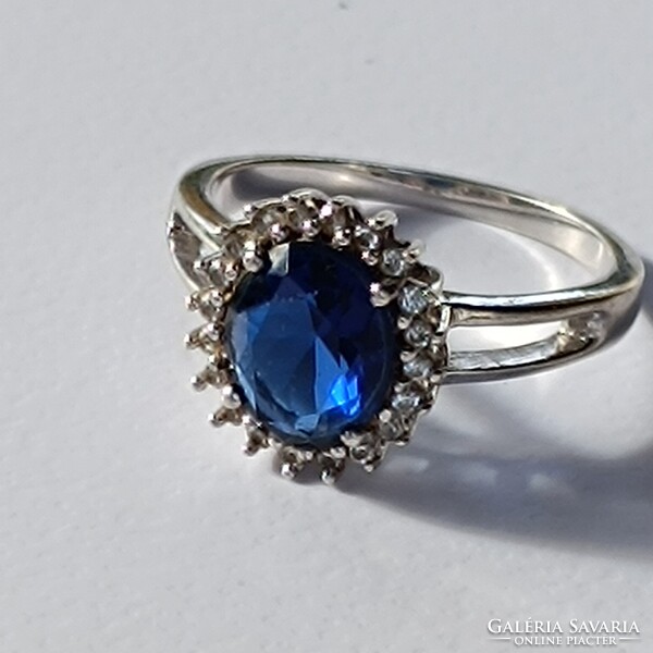 Ezüst gyűrű, kék kővel
