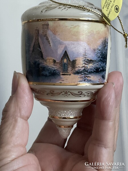 Gyönyörű vaj színű,  üveg karácsonyfa dísz, nem volt használva.