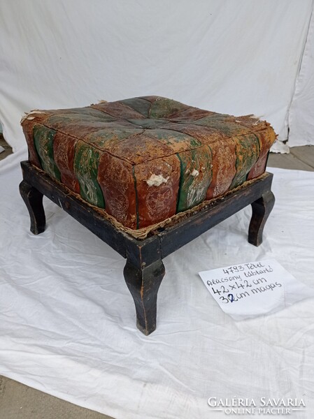 Régi lábtartó, ottomán, nagyon alacsony asztal, posztamens...