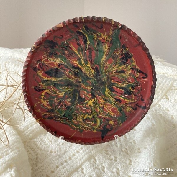 Csorgatott mázas kerámia falitányér - piros