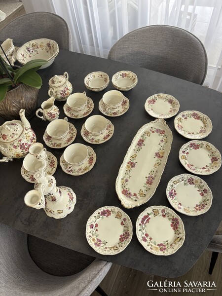 Vadonatúj Zsolnay „Pillangós” étkészlet – teás-, kompótos- és süteménykészlet, gyertyatartó