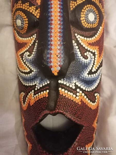Fából készült, afrikai maszk