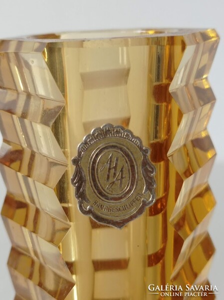 Jelezett Borostyán színű csiszolt üveg váza