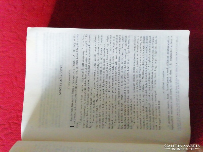 Biblia  ökumenikus fordítás  Budapest 1975.  Nagyon jó állapotú