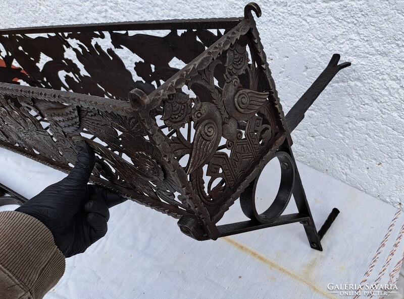Kovácsoltvas virágtartó eladó ! Règi ! Kézi munka !