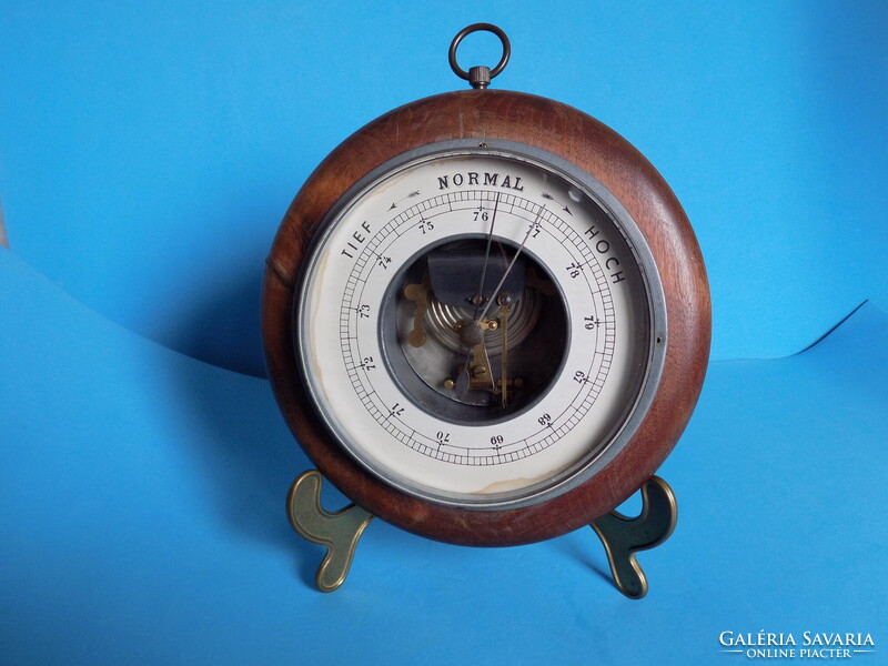 Régi fali barométer