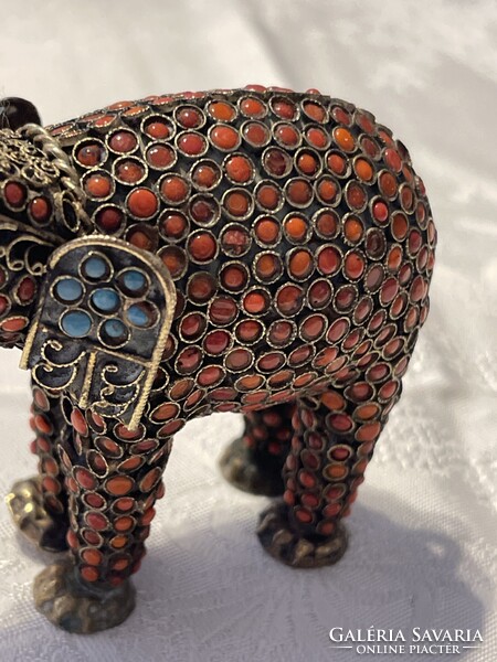 Csodás Kinai szerencse hozó amulett valódi korall és türkisz kövekkel.