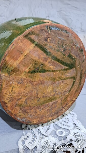 Nagyméretű zöld mázas köcsög, kerámia edény,  apróbb lepattogzásokkal
