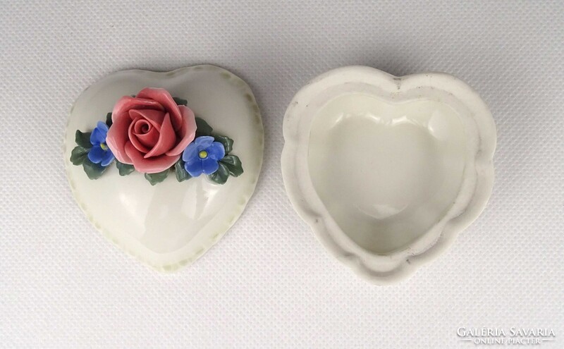 1X655 Régi szív alakú rózsás ENS porcelán bonbonier