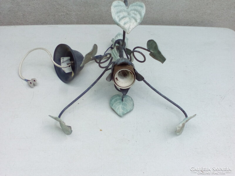 Virágmintás, kovácsoltvas csillár, mennyezeti lámpa